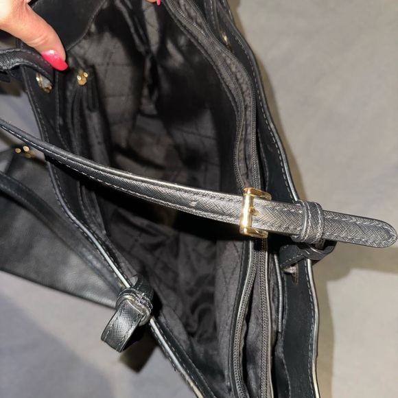 Michael Kors tote - Picture 3 of 6